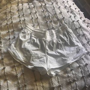 Lululemon Hotty Hot High-Rise Lined Short 2.5"